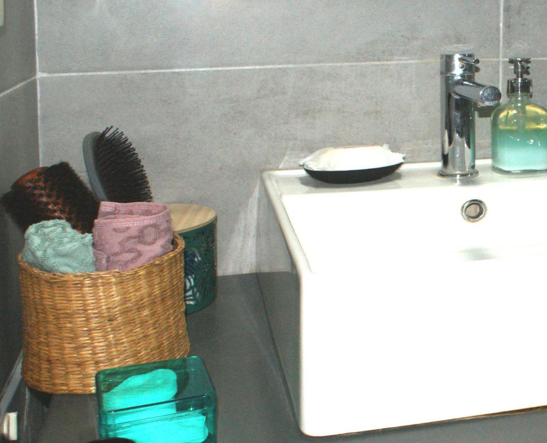 Central Studio In Monastiraki Athena Bagian luar foto